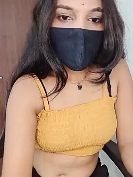 Snapshot of Cutie_babes01 chatting on June 11, 12:32 am Cutie babes01 online show from June 11, 12:32 am