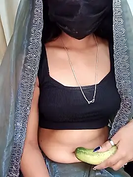 Snapshot of Cutie_babes01 chatting on February 27, 5:13 pm Cutie babes01 online show from February 27, 5:13 pm