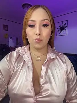 Kiarhatrixie1 online show from March 30, 4:19 pm