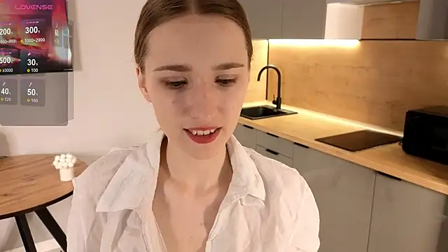 AshleyyJones online show from April 30, 2:13 pm