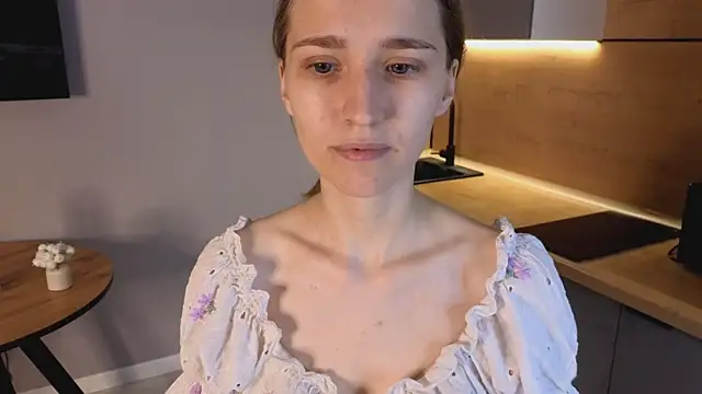 AshleyyJones online show from April 5, 2:02 pm