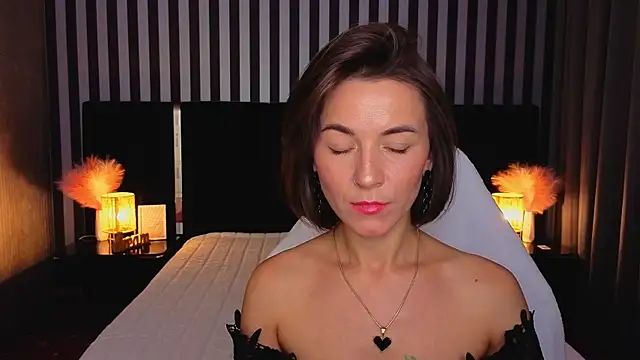 Snapshot of GracefulMichelle chatting on July 9, 7:35 pm GracefulMichelle online show from July 9, 7:35 pm