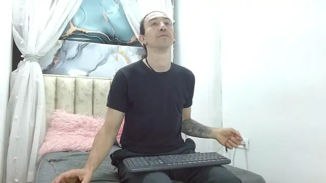 Dilan Lust online show from February 24, 11:44 am