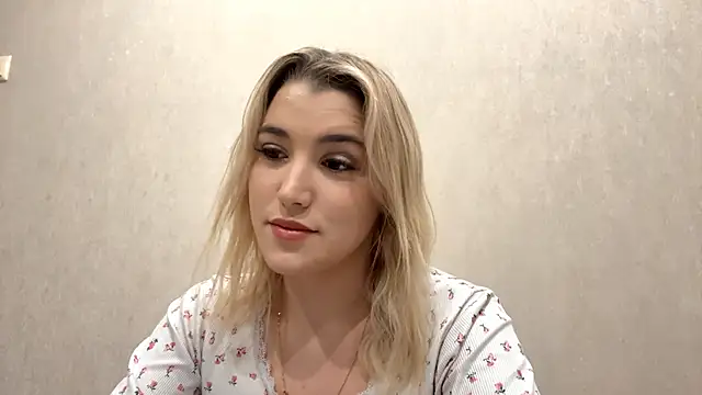 MerryVideo online show from March 3, 9:11 pm