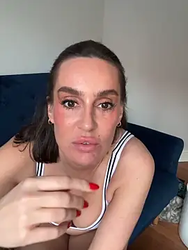 LaylaPeg online show from March 20, 5:25 pm