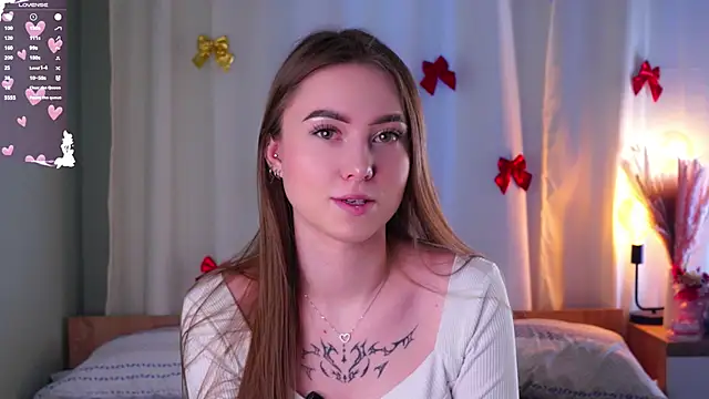 LorileeRuetz online show from March 8, 11:24 am