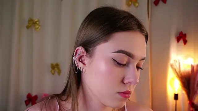 LorileeRuetz online show from February 28, 11:54 am