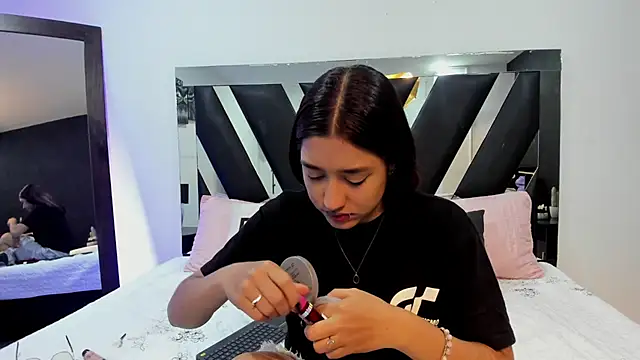 Mia Iron online show from May 21, 1:08 pm