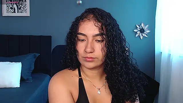 Snapshot of Sofia-bloom chatting on February 25, 1:44 pm Sofia-bloom online show from February 25, 1:44 pm