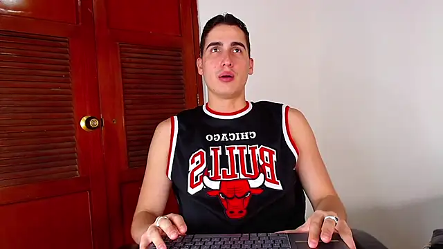 Snapshot of ryanlevi1 chatting on February 16, 4:49 pm ryanlevi1 online show from February 16, 4:49 pm