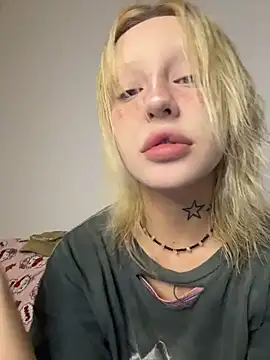 urlittlebaby666 online show from February 24, 9:37 pm