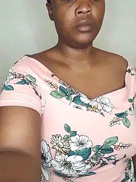xxBootyBanger23xx online show from May 6, 6:23 pm