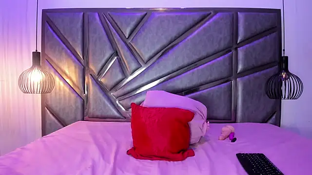 DakotaaHills online show from February 26, 3:23 pm