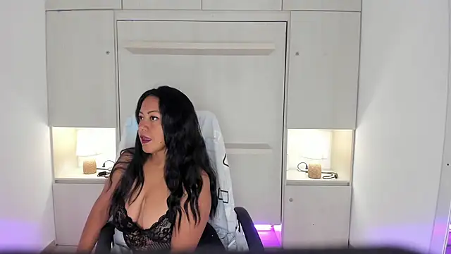 AllieBennet online show from February 24, 7:48 pm