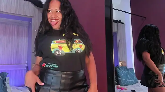 AllieBennet online show from April 21, 7:42 pm
