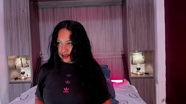 AllieBennet online show from April 12, 12:08 pm