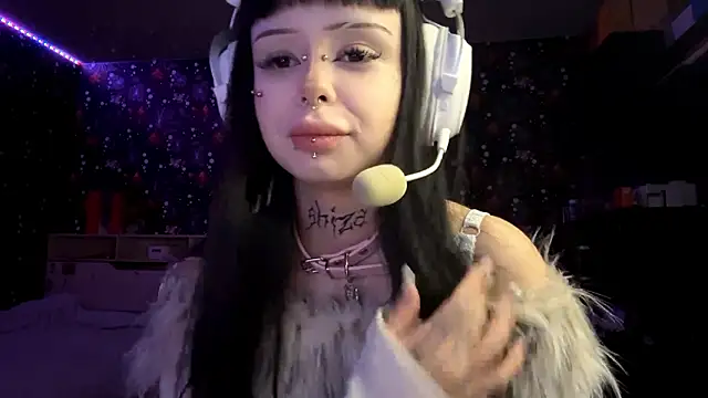 Snapshot of Luna_Sohotti chatting on February 17, 3:09 pm Luna Sohotti online show from February 17, 3:09 pm