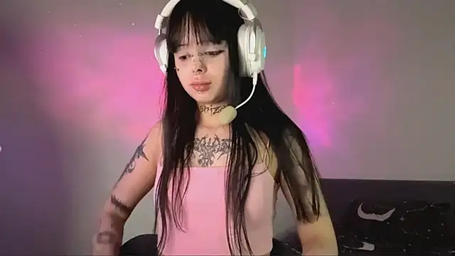 Luna Sohotti online show from April 2, 4:35 pm