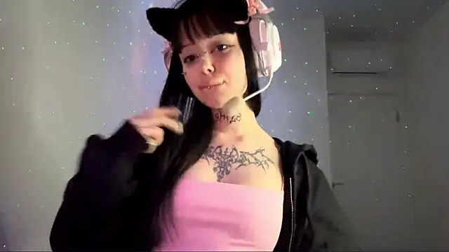 Luna Sohotti online show from March 28, 3:57 pm