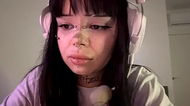 Luna Sohotti online show from March 29, 4:52 pm