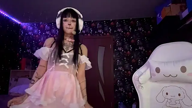 Luna Sohotti online show from March 10, 3:16 pm