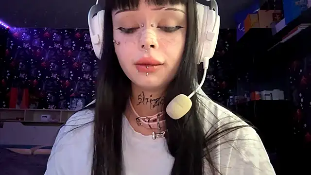 Luna Sohotti online show from March 7, 3:17 pm