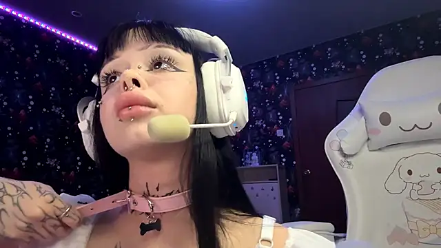 Snapshot of Luna_Sohotti chatting on February 28, 3:33 pm Luna Sohotti online show from February 28, 3:33 pm