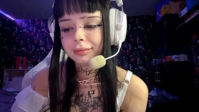 Luna Sohotti online show from March 4, 3:31 pm