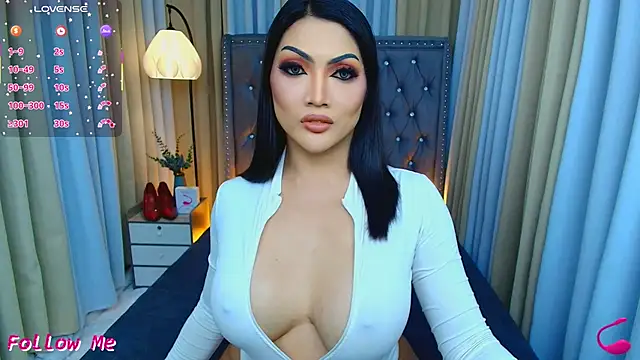 Laureen Hilton online show from March 10, 11:47 am