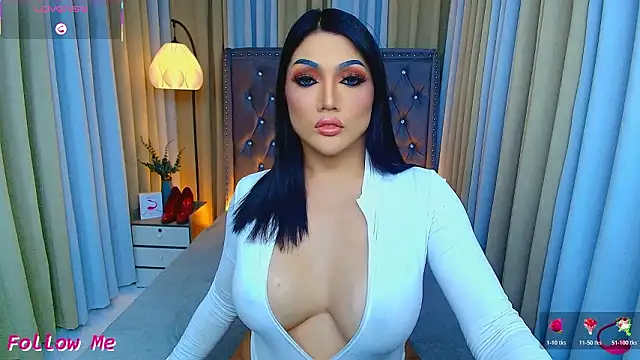 Laureen Hilton online show from March 26, 12:14 pm