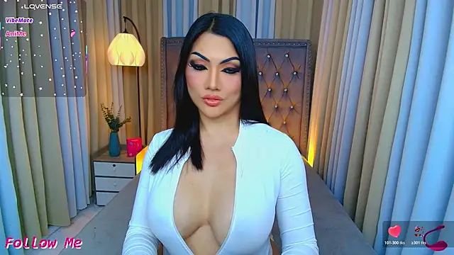 Laureen Hilton online show from April 13, 3:16 pm