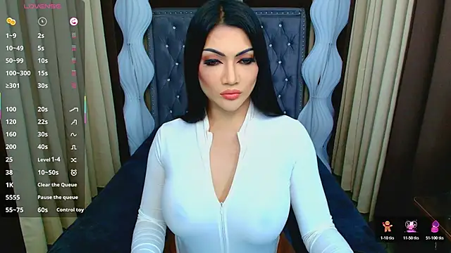 Snapshot of Laureen_Hilton chatting on February 22, 11:34 am Laureen Hilton online show from February 22, 11:34 am