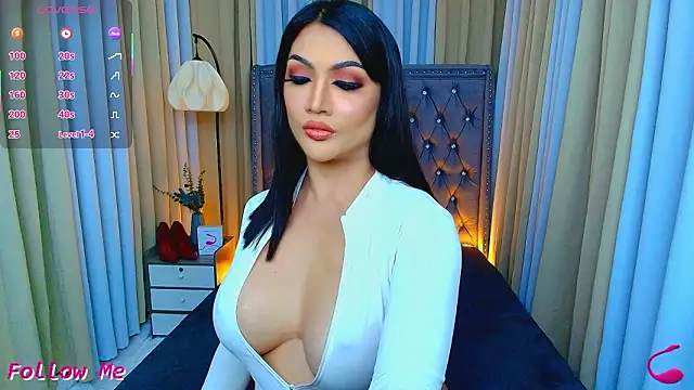 Laureen Hilton online show from March 13, 11:26 am