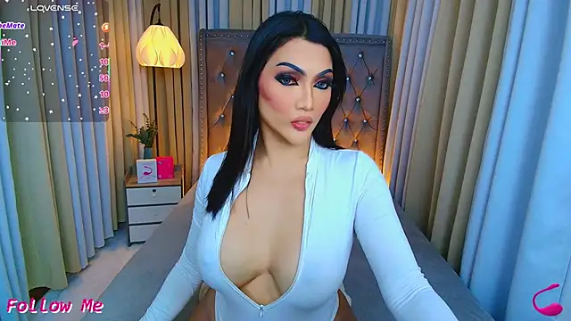 Laureen Hilton online show from April 19, 5:03 pm