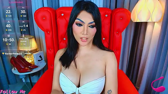 Laureen Hilton online show from May 5, 1:36 pm
