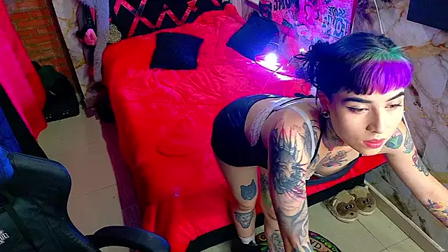 nova kitttyy online show from April 2, 1:24 am