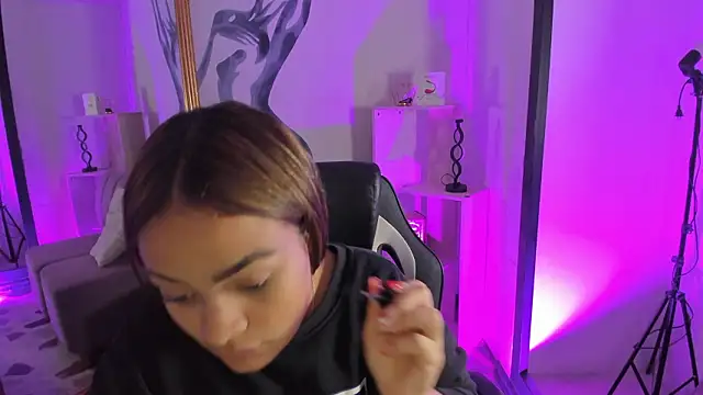 SiaFoxx  online show from February 20, 4:42 am