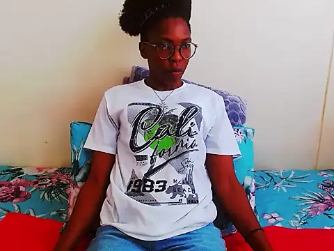 ChocoSlenderXXX online show from April 28, 11:58 am