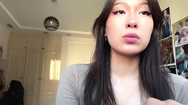 HannaOreo online show from May 2, 8:30 am