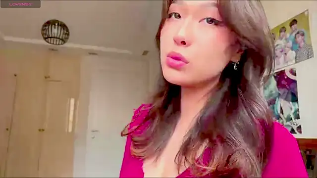 HannaOreo online show from June 1, 8:47 am