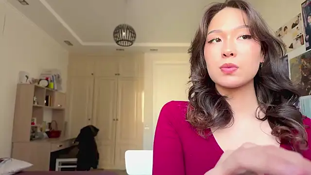 HannaOreo online show from April 17, 8:17 am