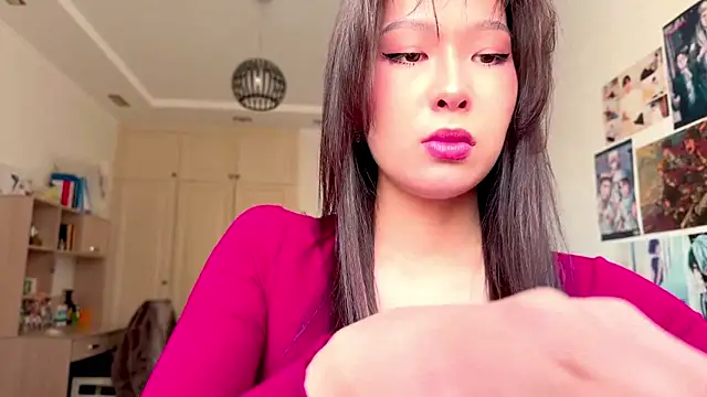 HannaOreo online show from March 23, 8:25 am