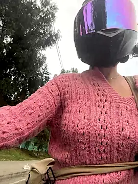 aleessiia online show from April 13, 1:04 pm