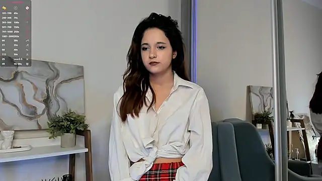 GrayceVavra online show from April 9, 4:02 pm