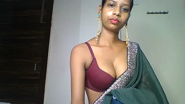 Snapshot of Rani1993 chatting on July 14, 4:35 pm Rani1993 online show from July 14, 4:35 pm