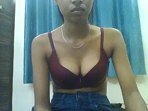 Rani1993 online show from April 14, 6:13 pm