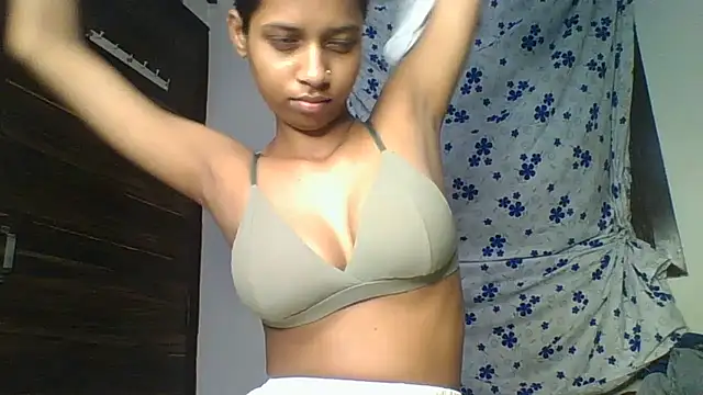 Snapshot of Rani1993 chatting on July 12, 11:00 am Rani1993 online show from July 12, 11:00 am