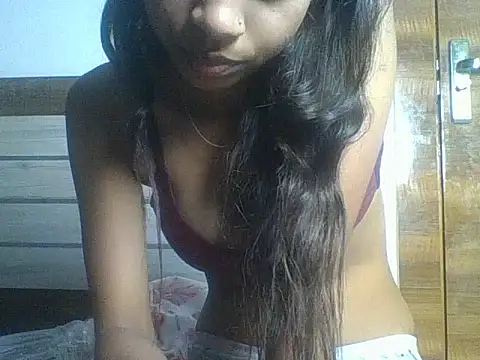 Snapshot of Rani1993 chatting on February 21, 8:16 am Rani1993 online show from February 21, 8:16 am