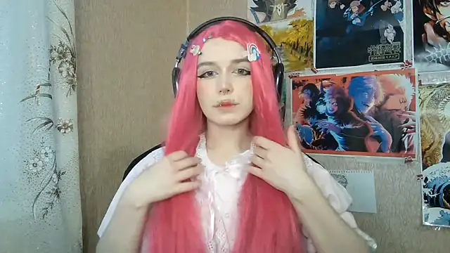 Snapshot of MilaTyan chatting on June 14, 2:07 pm MilaTyan online show from June 14, 2:07 pm