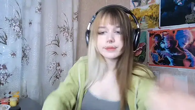 Snapshot of MilaTyan chatting on May 29, 4:13 pm MilaTyan online show from May 29, 4:13 pm